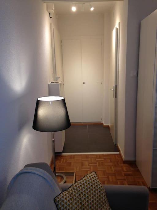 Beautiful Studio 2 Minutes From The Train Station Appartement Lausanne Buitenkant foto